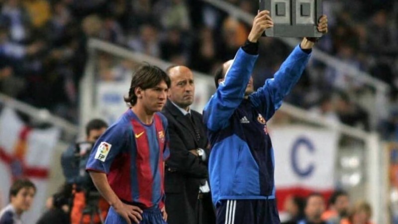 Hace 21 años Messi debutaba en Primera con Barcelona y le daba inicio a una nueva era en el fútbol